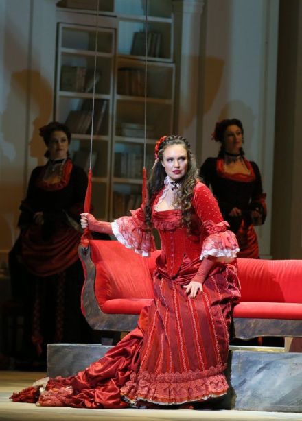 Опера «Чародейка»