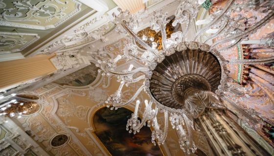 #В_Свечах: неоклассика в Особняке Елисеевых