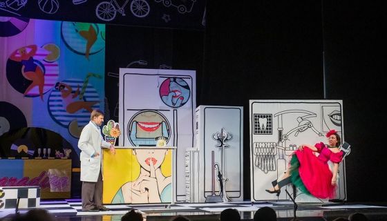 Спектакль «Неслужебный роман»
