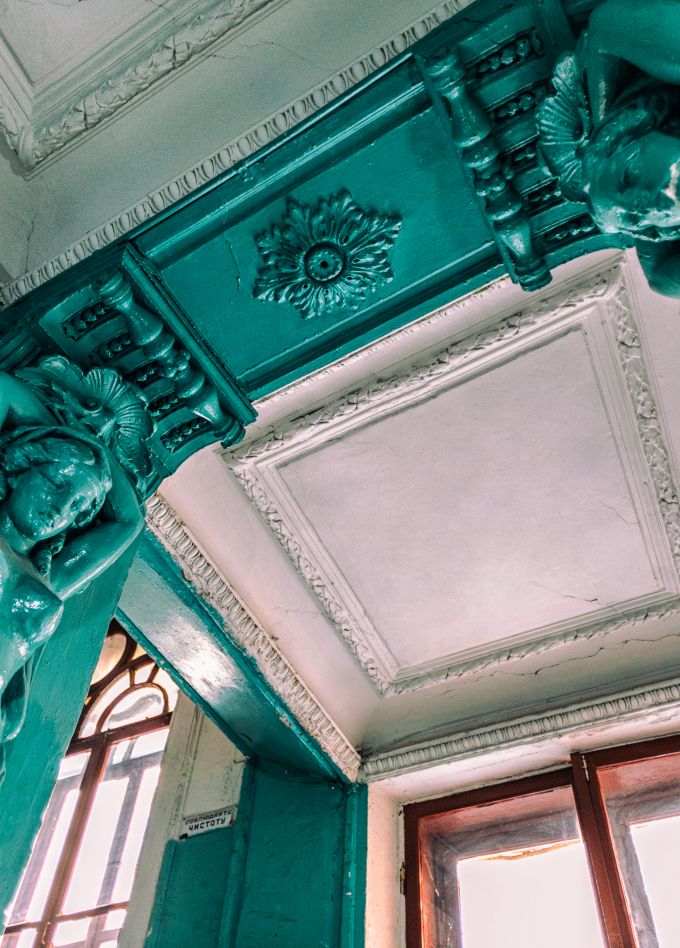 Очень петербургская экскурсия: дворы, парадные + старинная квартира