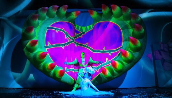 Шоу «Яйцо динозавра»