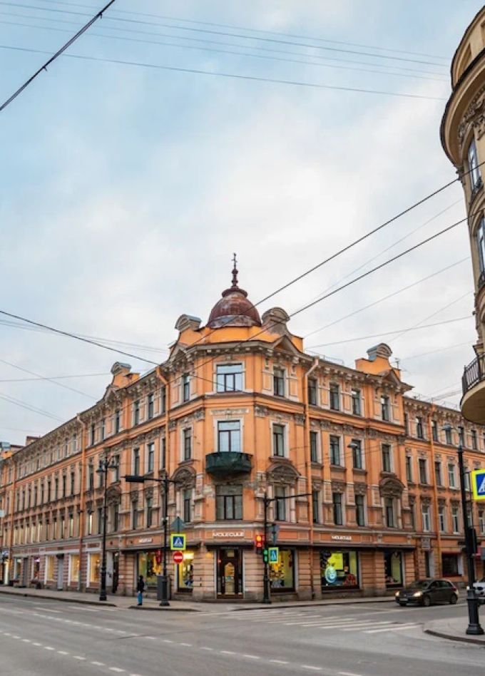 ПО ЗАКОУЛКАМ ПЕТРОГРАДСКОЙ С ПОСЕЩЕНИЕМ МАНСАРДЫ ХУДОЖНИКА