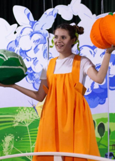 Our lovely garden («Наш весёлый огород» на английском языке)