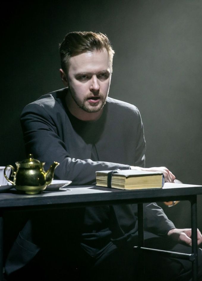 Спектакль «Палата № 6»