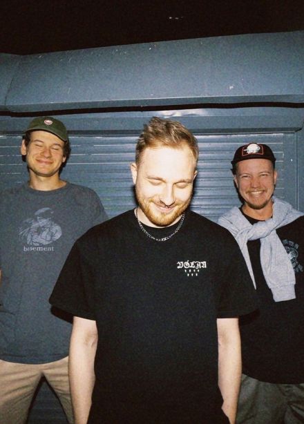 WLVS, Bird Bone, Ходьба