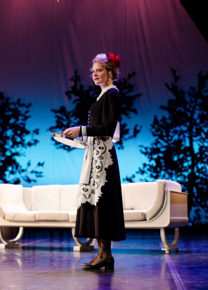 Спектакль «Неугомонный дух»