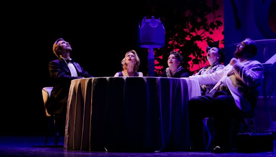 Спектакль «Неугомонный дух»