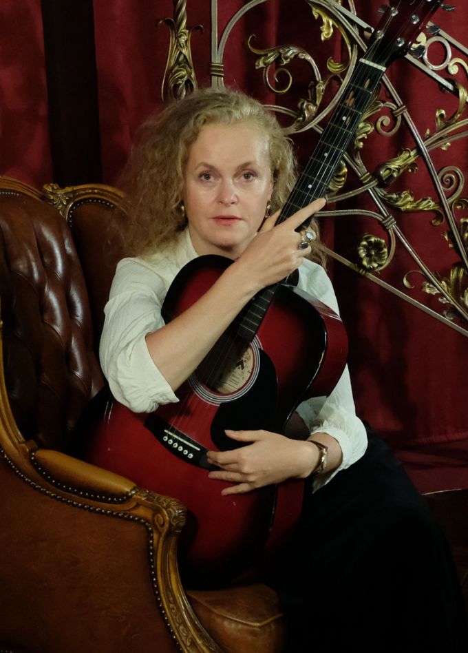 Наталья Гонохова. Поскорей бы пришла зима и занесла всё это… Бродский