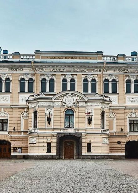 В мире высокой литературы