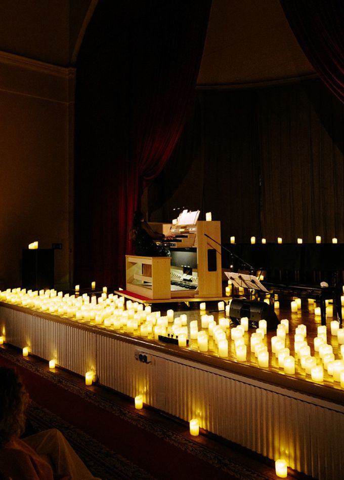 Музыкальный поединок при свечах. Орган & рояль