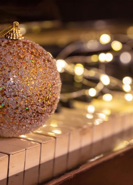 Музыка и стихи про Новый год и Рождество