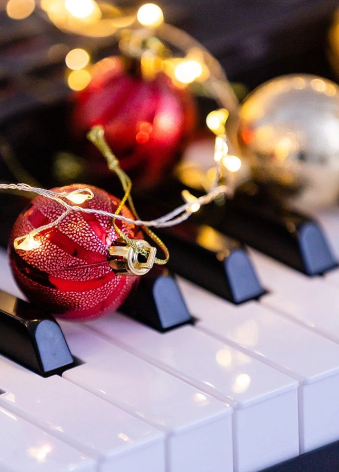 Музыка и стихи про Новый год и Рождество