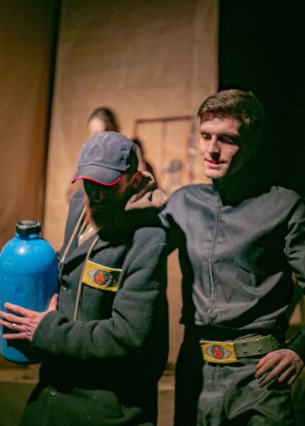 451 градус по фаренгейту