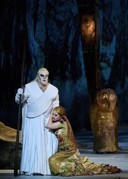 Опера «Золото Рейна»