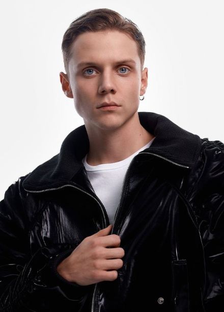 Ваня Дмитриенко