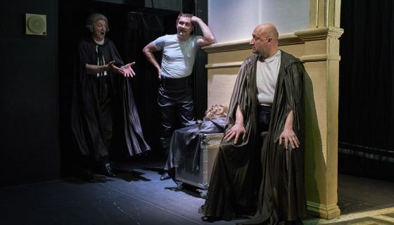 Спектакль «Упражнения в прекрасном»