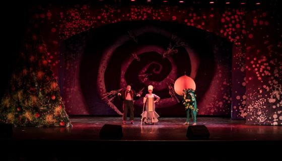 Мюзикл «Новогодние приключения Маши и Вити»