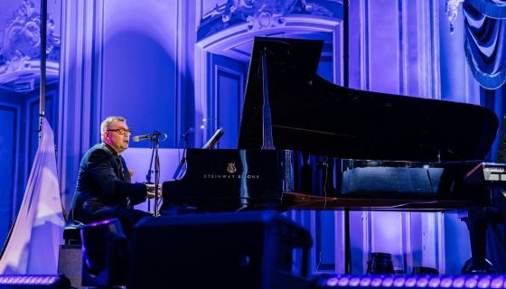 Концерт «Он - Сэр Элтон Джон. Трибьют»