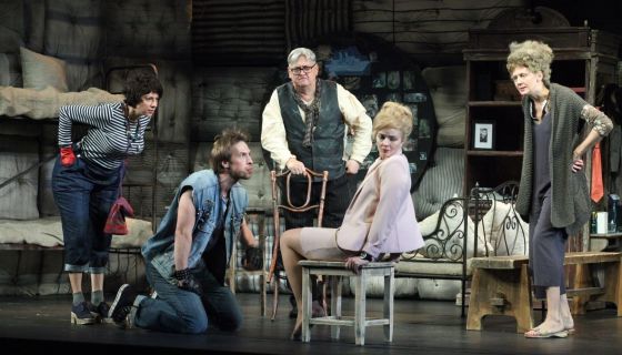 Спектакль «Святое семейство»