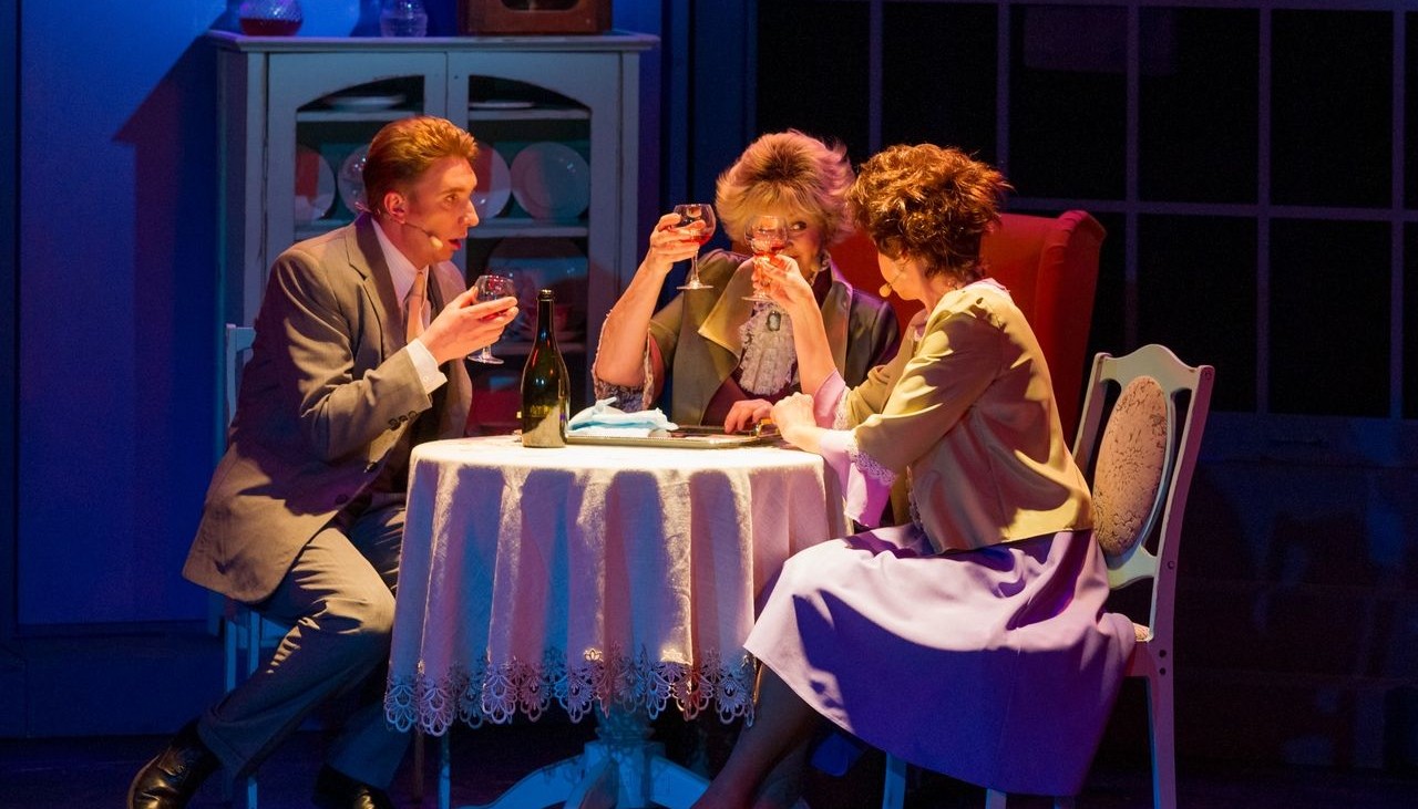 спектакль мышьяк и кружева. мюзик холл айболит спектакль. актеры в спектакле черная комедия в театре санкт-петербурга. игорь шумаев мюзик холл. мышьяк и кружева мюзик-холл санкт-петербург.