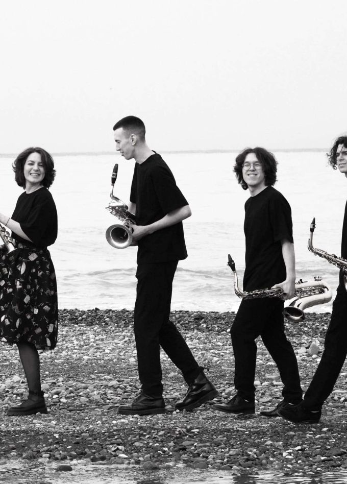 Новогодние саксофоны