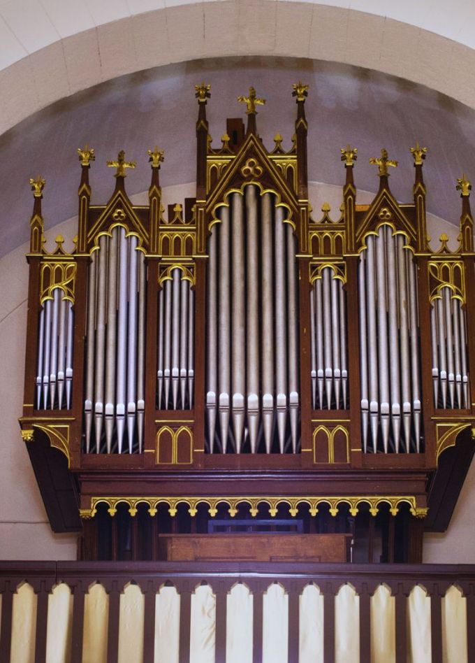 Орган и саксофон при свечах в Валентинов день