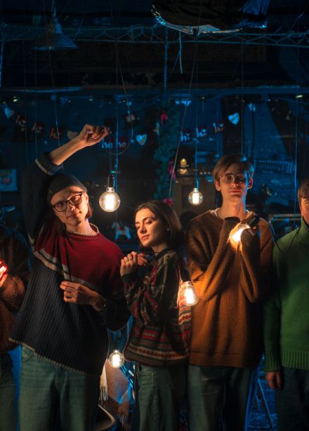 На заре под ёлкой. Hehehe, T.Gosha, OITZMANN и другие