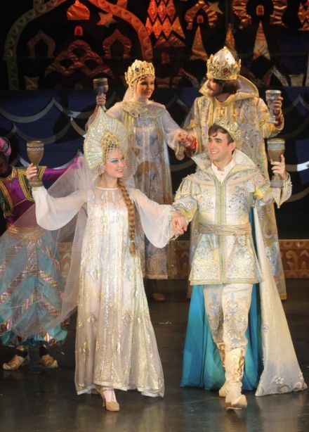 Сказка о царе Салтане, о сыне его славном князе Гвидоне и о прекрасной царевне Лебеди