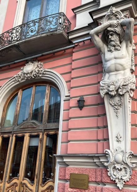 Экскурсия по трем коммуналным квартирам