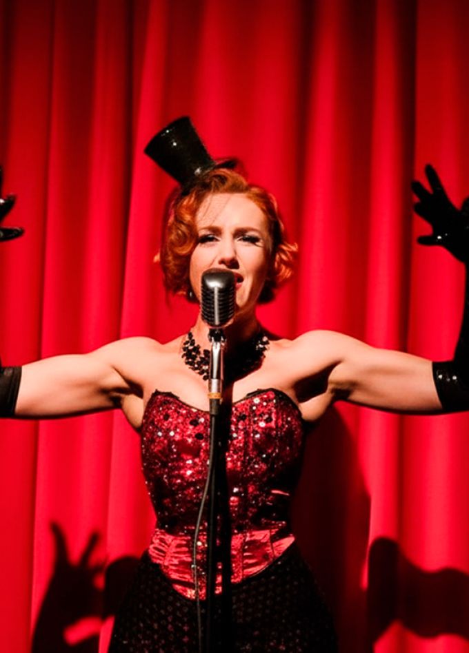 Бурлеск кабаре Madam Boom