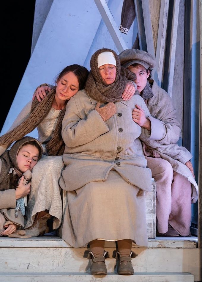 Спектакль «Оружие сердец»