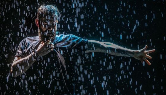 Шоу под дождём V. Признание в любви