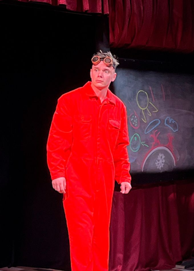 Спектакль "Ошибка профессора или как появилась Земля?"