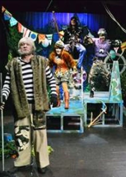 Спектакль "По зеленым холмам океана"