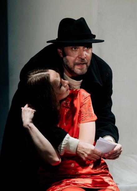 Спектакль «Двое на качелях»