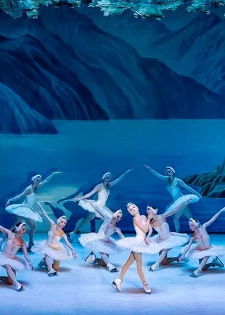 Балет на льду «Лебединое озеро»
