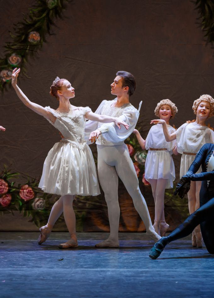 Дюймовочка