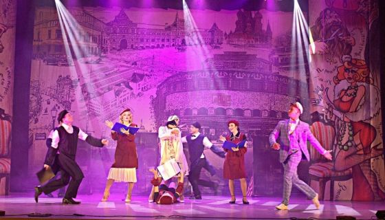 Спектакль «12 стульев»