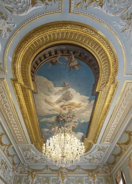 Экскурсия по парадным залам особняка Серебрякова