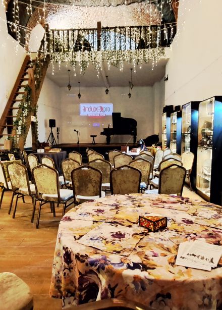 Рояль джаз. Романтические образы при свечах во дворце на Невском