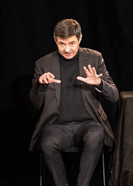 Когда петуху отрубают голову…