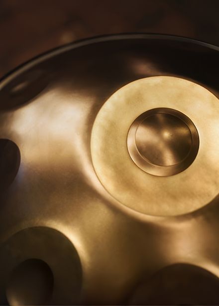 Магия струн: гусли и Восток