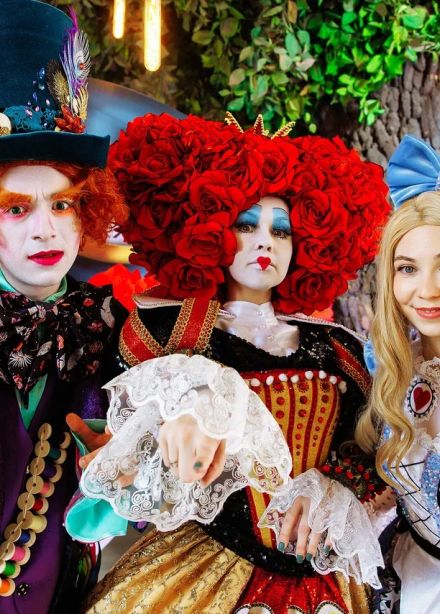 Клуб маленьких эстетов. Алиса в стране чудес