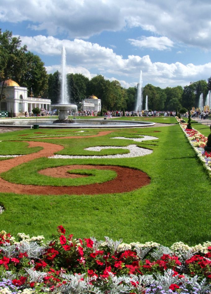 В Петергоф на «Метеоре» от Дворцовой площади: Большой дворец и Нижний парк