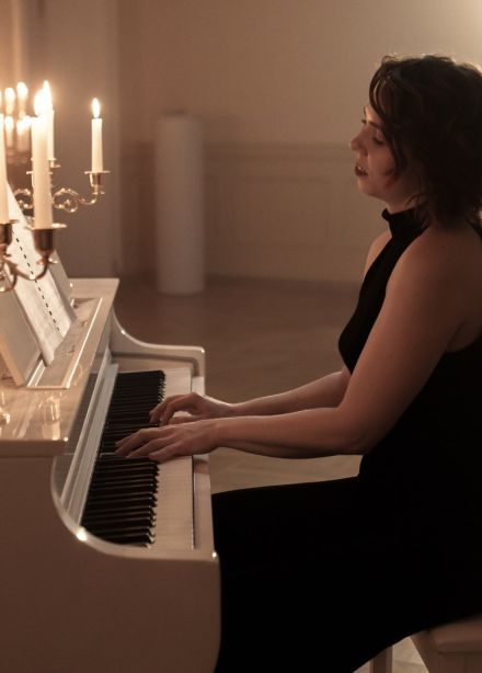 Зеркало при свечах. Ночная прогулка по особняку