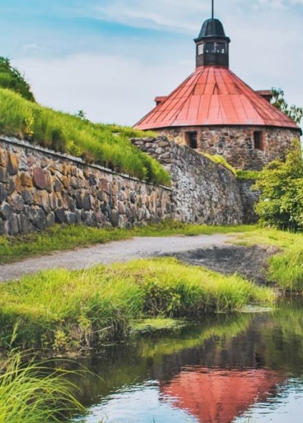 Карельский колорит: долина водопадов, лес, уха и музей в скале