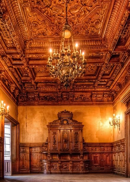 Заброшенный особняк Брусницыных: подлинные интерьеры