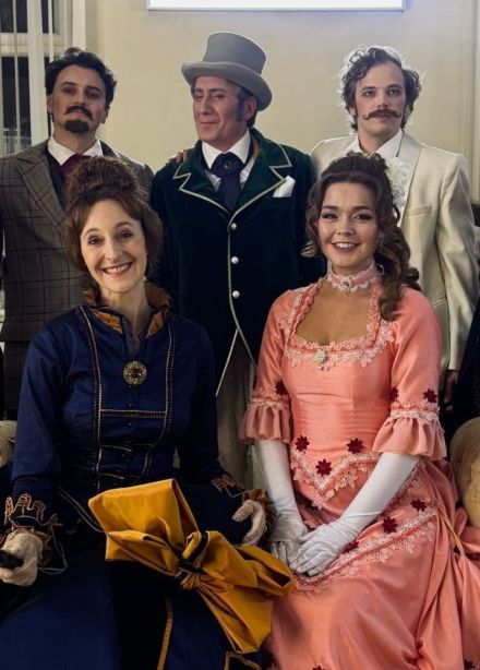 Спектакль «Бешеные деньги»