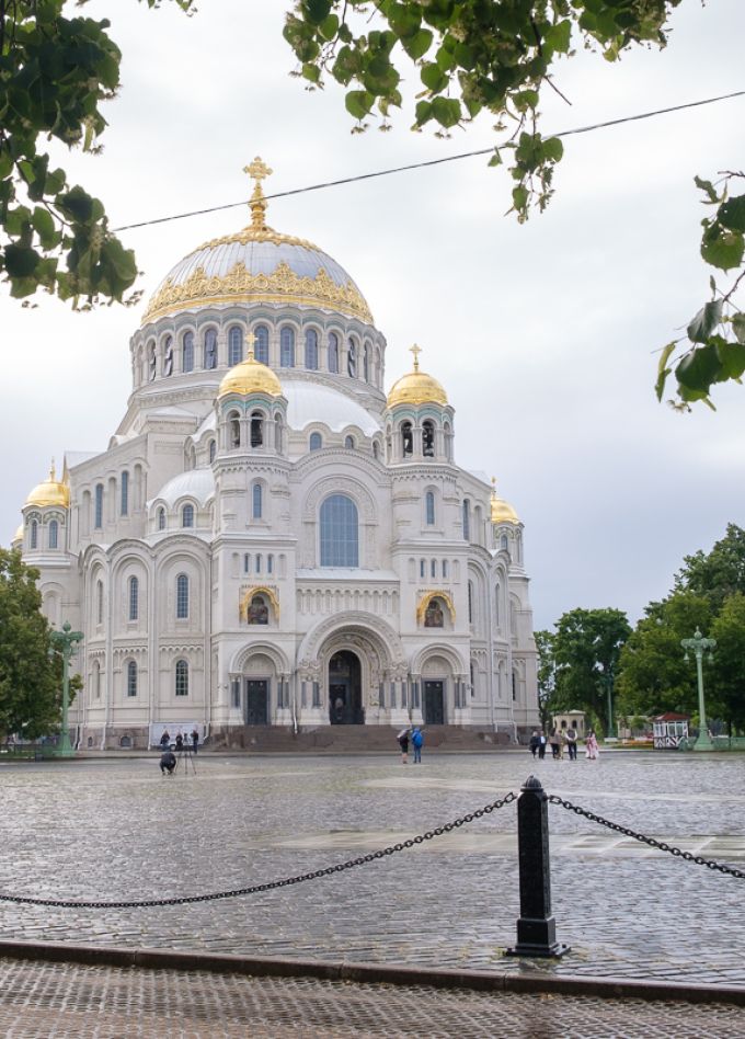 Город-крепость Кронштадт: к фортам Финского залива на микроавтобусе