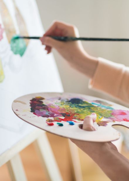 Картина за бокалом